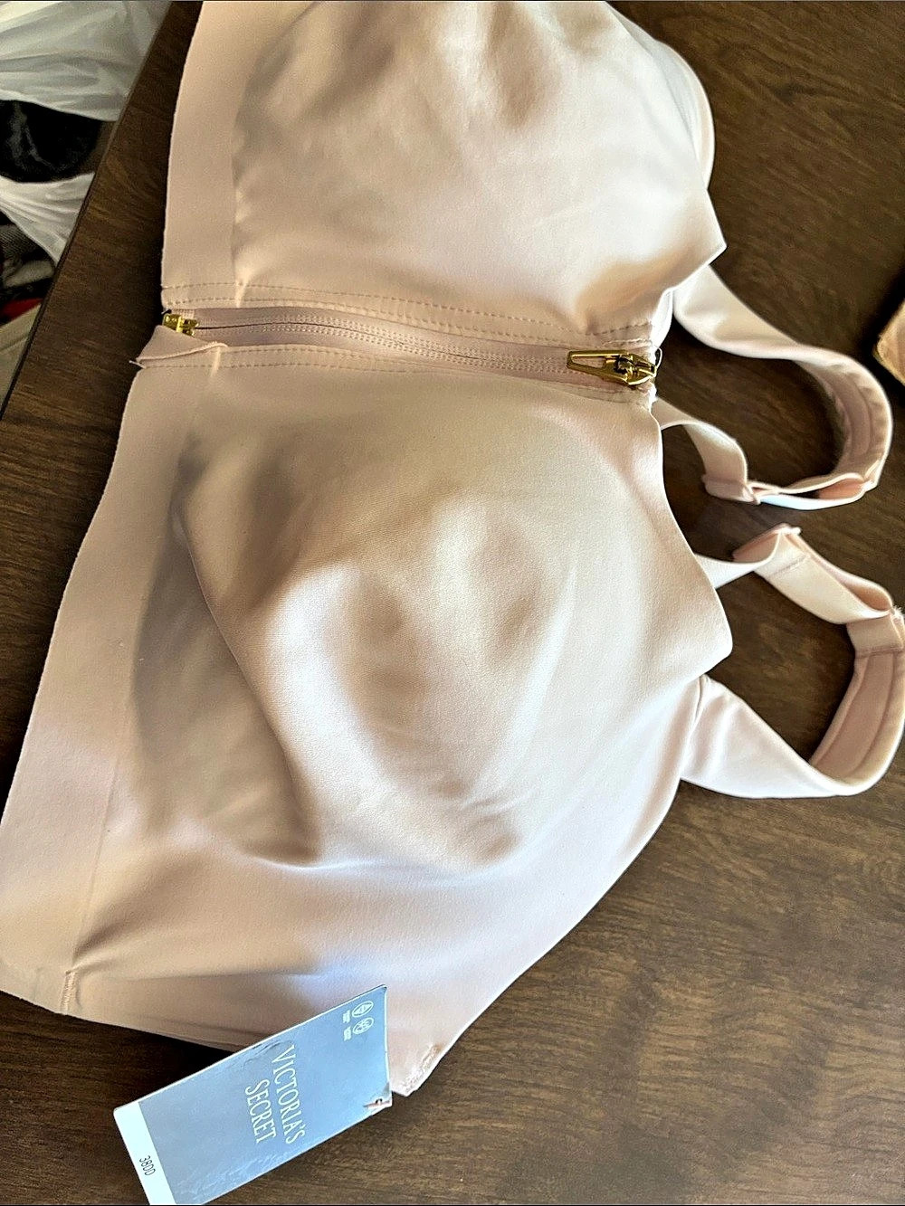 Victoria's Secret Incredible Front-Close Sports Bra Pink